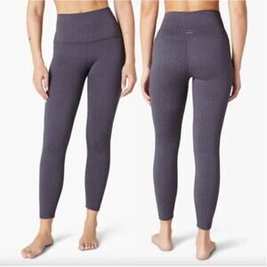 Beyond Yoga High Waisted Midi Leggings in Feline Grey